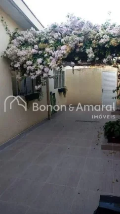 Imagem Casa térrea à venda, com acabamento de excelente qualidade!

O imóvel conta com 3 dormitórios, s...