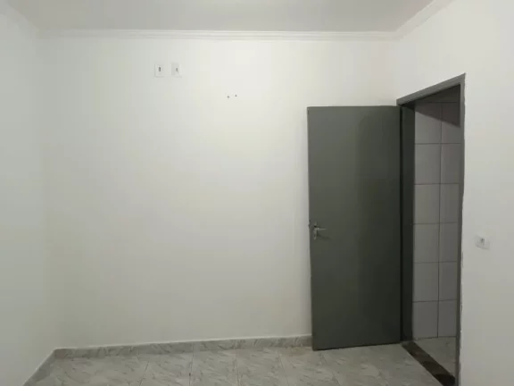 Imagem Aluguel de Casa com 1 Quarto na Cidade de em Bairro - 55,00 m² de Área