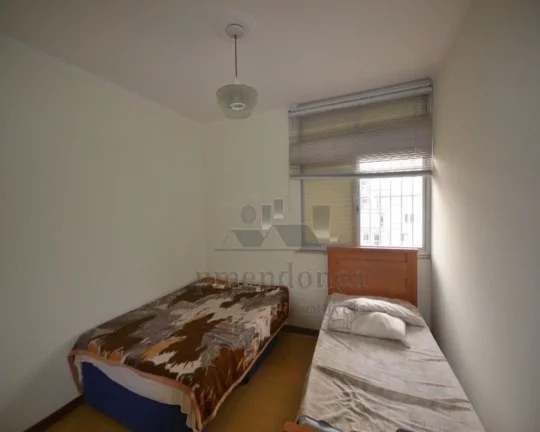 Imagem Ótimo apartamento em excelente rua do bairro de Pinheiros, quarto e banheiro de empregada Living pa...