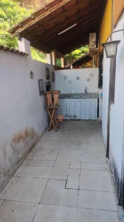 Imagem Sobrado com 2 dormitórios à venda, 71 m² por R$ 450.000,00 - Martim de Sá - Caraguatatuba/SP