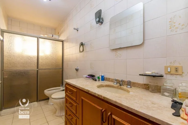 Imagem Casa Térrea averbada com 4 quartos à venda, 377 m² por R$ 1.690.000 - Capão da Imbuia - Curitiba/PR
