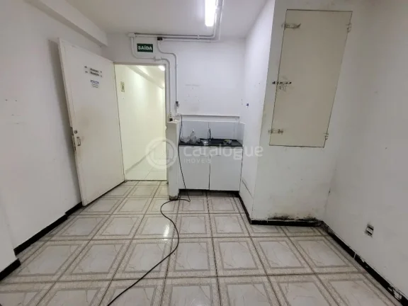 Imagem Ponto Comercial para Alugar na Cidade Alta, Natal - Espaço perfeito para seu negócio!