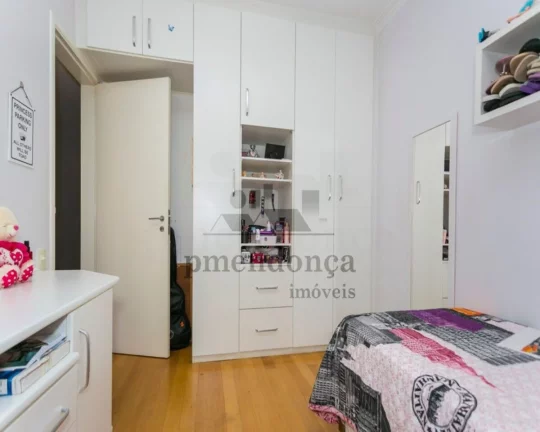Imagem Apartamento com piso frio, living para 02 ambientes, varanda, 03 dormitórios sendo 01 suíte, close...