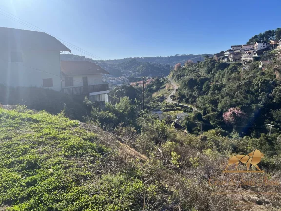 Imagem Belo terreno com vista a venda em Campos do Jordão-SP