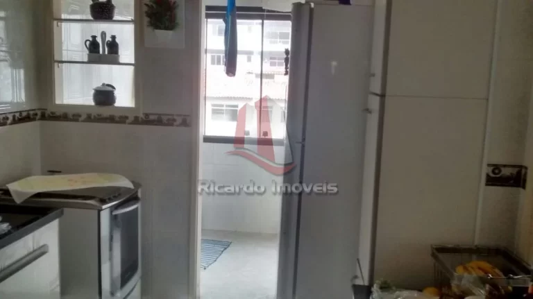 Imagem Cobertura c/ 4 Quartos Semi Mobiliada há 100 Mts da Praia