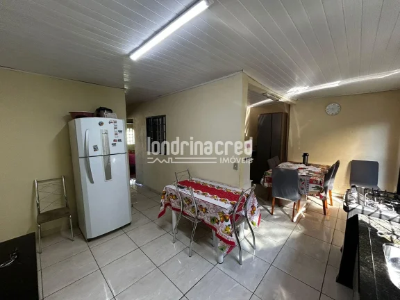 Imagem Oportunidade Única na Zona Norte! Casa com 3 quartos, quintal espaçoso e 200m² de terreno, ao lado da Av. Saul Elkind, perto de tudo que você precisa!