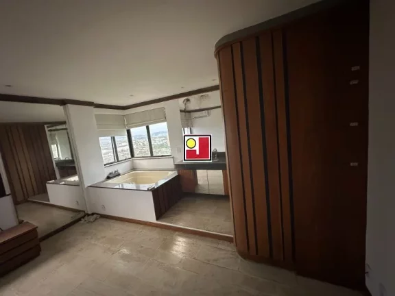 Imagem Vendo Cob Alfa 1, na Praia da Barra, nascente, vista mar, montanhas e lagoa, indevassável, original 3Q, 190,42m², duplex, ônibus, clube, tênis,futebol
