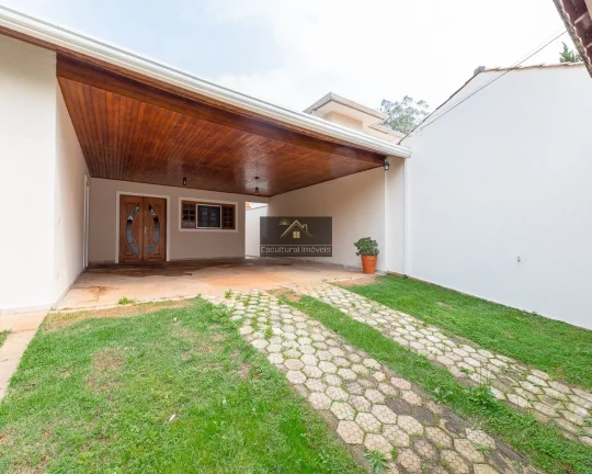 Imagem CASA TÉRREA ESPAÇOSA 306 M 3 SUÍTES 3 SALAS AMPLAS 6 VAGAS DE GARAGEM EM MEIO A MUITA NATUREZA LOCAL CALMO AO LADO DO CLUBE DE CAMPO SÃO PAULO GOLF