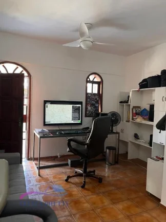 Imagem Excelente residencia bem localizado para venda no bairro do Ibes em Vila Velha com 210m²,o Sobrado possui 5 quartos, 2 banheiros e 2 vagas.