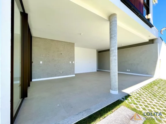 Imagem Casa Alto Padrão à venda, 3 suítes no Itacorubi em Florianópolis/SC