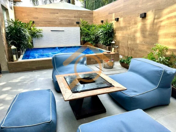 Imagem Casa de Luxo no Condomínio Vila das Magnólias: 4 quartos, 3 suítes, 2 salas, 2 vagas na Jardim Prudência, SP. Aproveite!