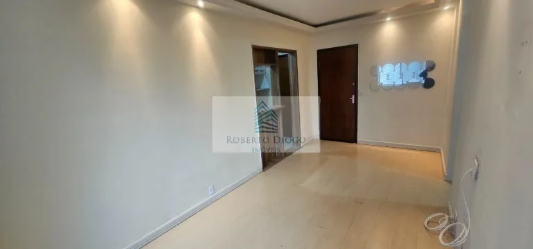 Imagem Apartamento à venda no Rio de Janeiro, Camorim: 2 quartos, sala, vaga de garagem, 52 m² de área.