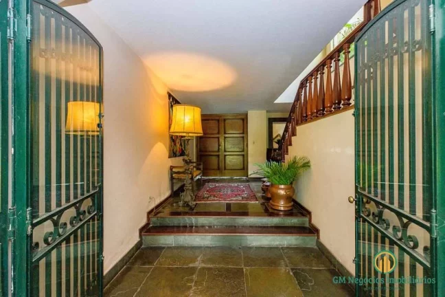 Imagem Casa com 6d/2sts, salão festas, piscina, gourmet! Em condomínio