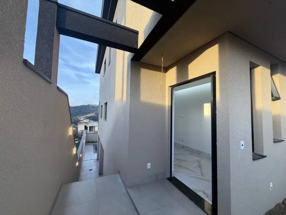 Imagem Casa com Salão de Festas e Piscina Aquecida no Nova Jaguari