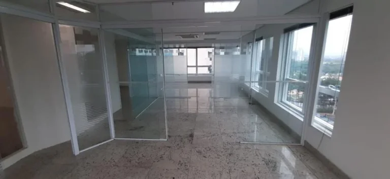 Imagem Sala Comercial em Alphaville 100m²