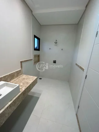 Imagem Imperdível: Casa de luxo em condomínio à venda em Campo Grande-MS, Residencial Damha III - 4 quartos, 4 suítes, 3 salas, 1 banheiro, 4 vagas de garagem, 350m² de área.