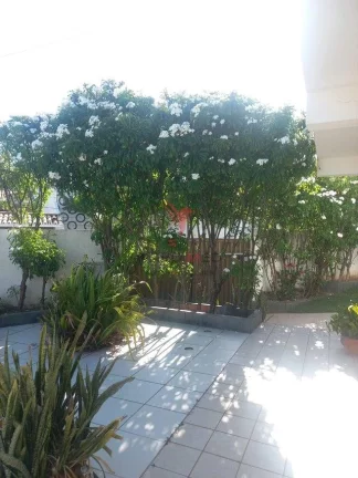 Imagem "Vendo casa na melhor Alameda de Vilas do Atlântico: segurança, 3 quartos e varanda!"