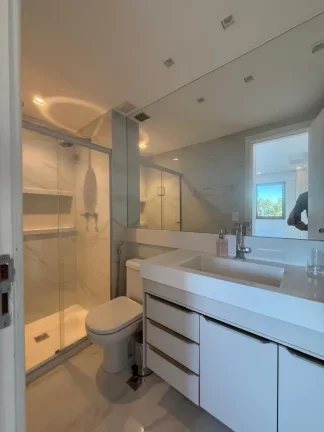Imagem A 5ª Avenida Imóveis selecionou esse lindo apartamento, totalmente reformado no BARRA THE PLACE: 2/4, suite, 70,01 m², andar alto R$890.000,00