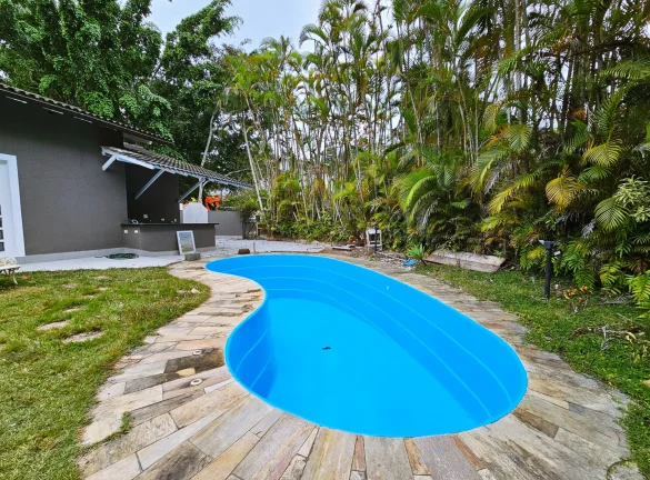 Imagem Casa de Luxo à Venda na Riviera Módulo 22 em Riviera de São Lourenço: 4 Quartos, 2 Suítes, 2 Salas, 5 Vagas de Garagem.