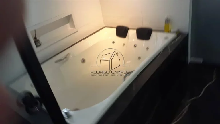 Imagem Espaçosa Casa Sobrado 5 Quartos Centro Peruíbe SP à Venda