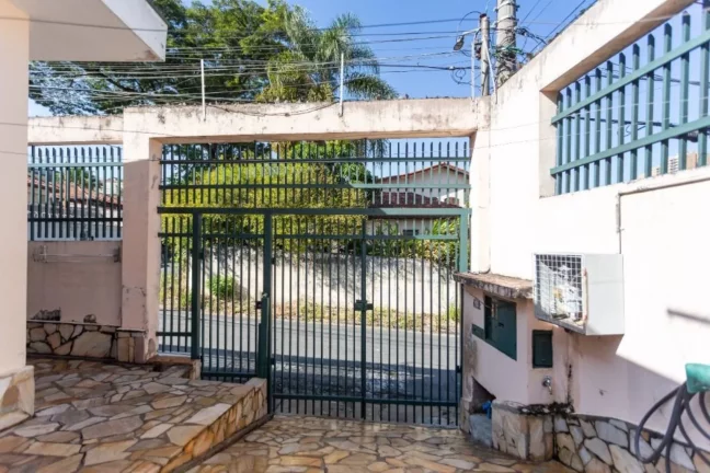 Imagem Casa térrea com 165 m2 de terreno sendo 19.20 x 8,59 com área construída de 87 m2 com 02 suítes