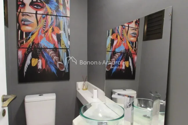 Imagem Imóvel espaçoso com 3 dormitórios, sendo 2 suítes, além de 3 banheiros no total. Bem equipado, ...
