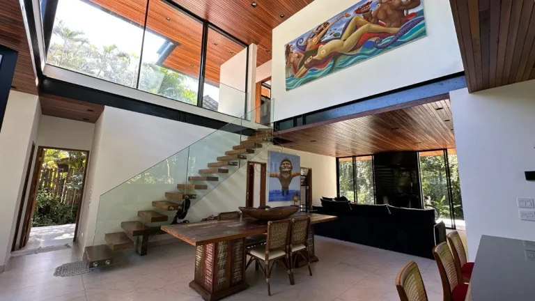 Imagem Casa em condominio de Alto Padrão em Frente Mar