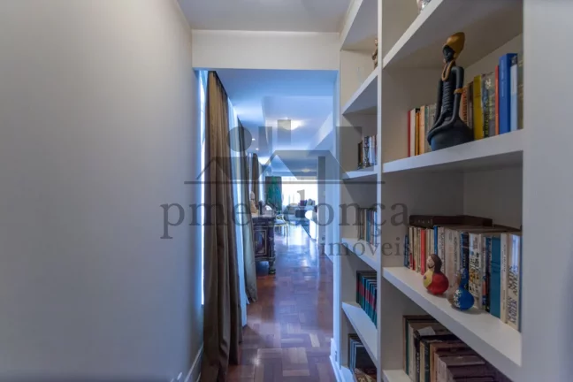 Imagem Apartamento à Venda em prédio charmoso de Higienópolis, 3 dormitórios (1 suíte) e 1 vaga.