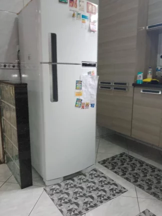 Imagem VENDO ÓTIMA CASA 115M² 2 QUARTOS RUA ANTONIO HOLANDA REALENGO - RJ
