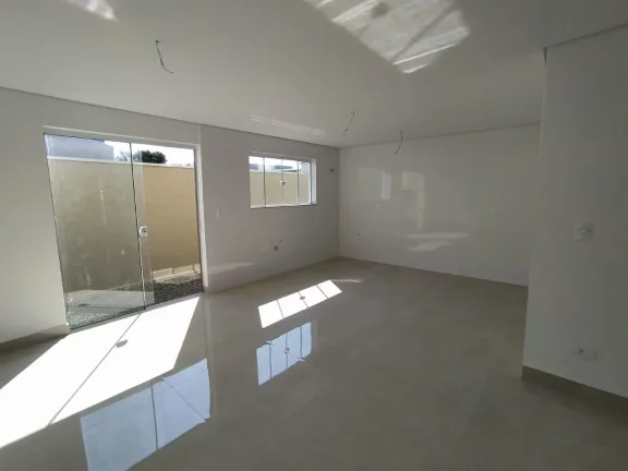 Imagem Sobrado para Venda em São José dos Pinhais, Cidade jardim, 3 dormitórios, 1 suíte, 2 banheiros, 2 vagas