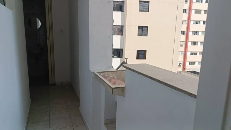 Imagem Apartamento reformado com 2 dormitórios