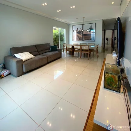 Imagem Linda Casa à Venda no Bairro Limoeiro, Patos de Minas - 3 Dormitórios, Varanda Gourmet e Mais!
