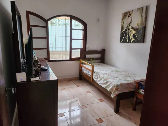 Imagem Casa térrea á 200m da Praia, 3 quartos + Edícula à venda em Peruíbe