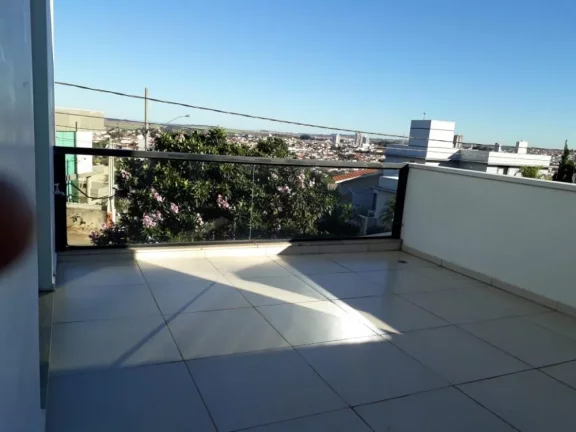 Imagem Excelente Sobrado à Venda no Condomínio Monte Verde - Tatuí
