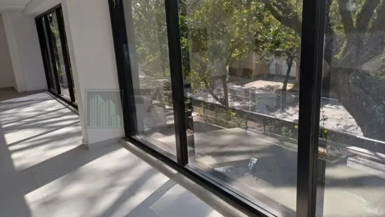 Imagem Imperdível Prédio monousuário Comercial à Venda em SP: 10 Salas, 6 Banheiros, 35 Vagas no Alto de Pinheiros - 1.344m²!