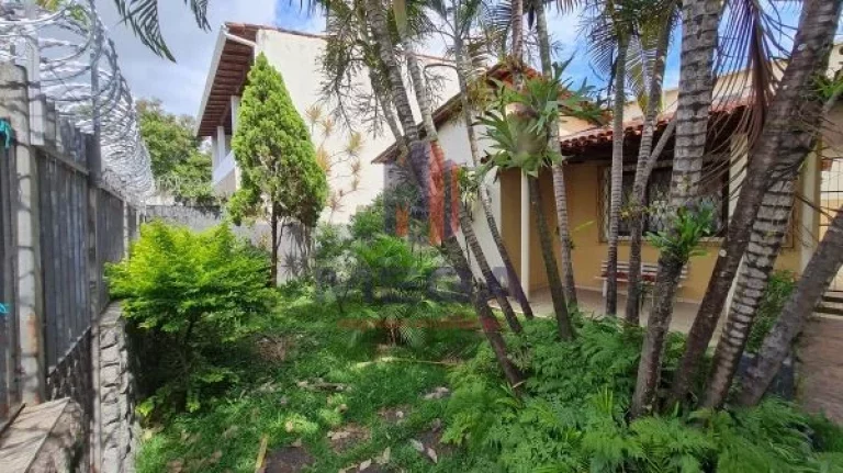 Imagem Excelente casa na região central de vila velha. Próxima a todo tipo de comercio. Situada em rua tra