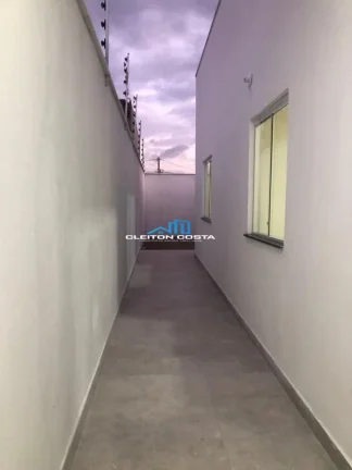Imagem Casa para Venda em Feira de Santana, Mangabeira, 3 dormitórios, 1 suíte, 1 banheiro, 2 vagas