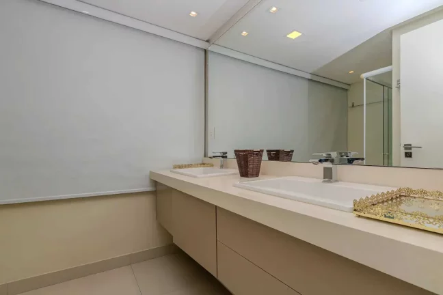 Imagem Apartamento de 3 suites e 1 vaga de garagem frente mar em Balneário Camboriú/SC