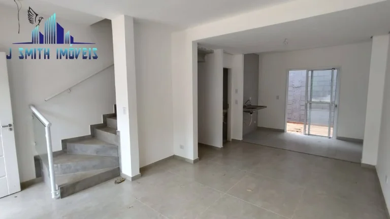 Imagem CASA 2 SUÍTES, 75m², 2 VAGAS, CONDOMÍNIO LAZER COMPLETO. KM 26 DA RAPOSO