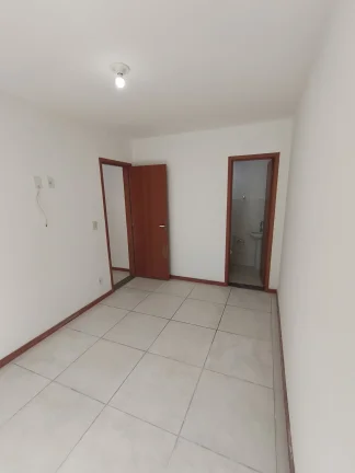 Imagem Condomínio Jardim Alcântara 2 - Apartamento com 2 quartos (1 suíte) e sacada em Santa Luzia, São Gonçalo/RJ