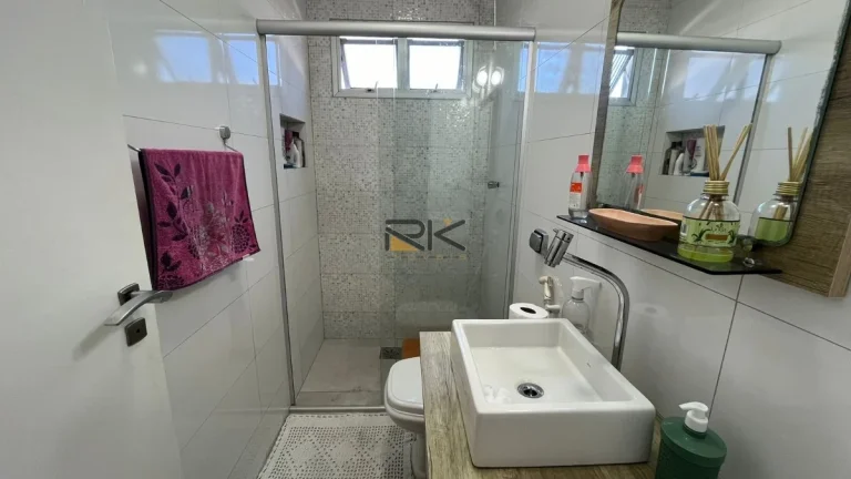 Imagem APARTAMENTO NA BARRA DA LAGOA COM 2 DORMITÓRIOS,2 BANHEIROS,SALA 2 AMBIENTES