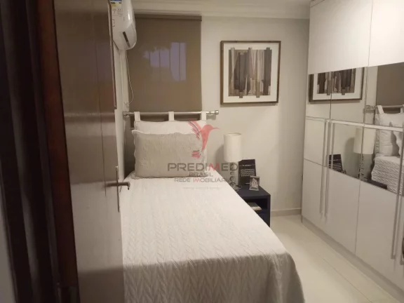 Imagem Apartamento de 3 Quartos,térreo a apenas 150 m da Praia , área privativa, no Bessa