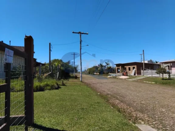 Imagem Casa á venda com 4 dormitórios na Itapeva em Torres/RS