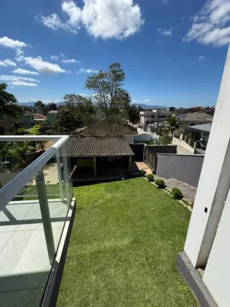 Imagem Casa com 3 dormitórios sendo 1 suíte e 2 vagas - Iririú | Joinville/SC