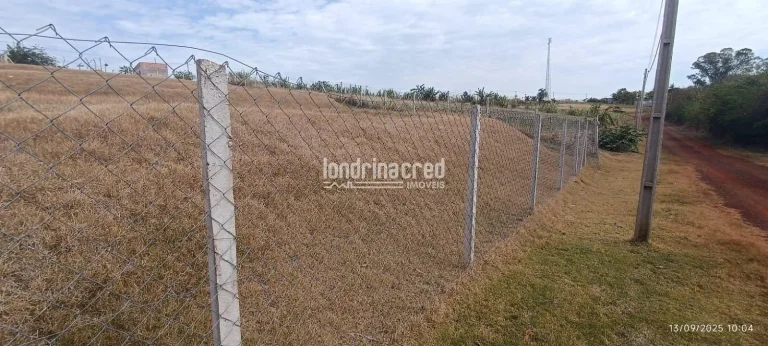 Imagem Terreno no Condomínio Água da Prata com 1.010 m² Todo Cercado, Grama Formada e Água de Poço Artesiano em Excelente Localização