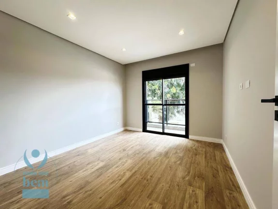 Imagem Maravilhoso Sobrado com 3 dormitórios à venda, 195 m² por R$ 990.000 - Capão da Imbuia - Curitiba/PR