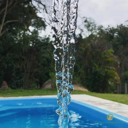 Imagem Chácara com lago e piscina 2 casas 2.700m2 de área a apenas 50km de SP