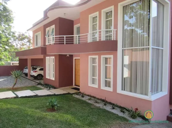 Imagem Nova, moderna, 4 suítes e 7 vagas cobertas - Jd Colonial