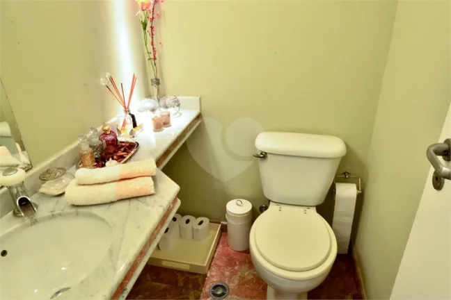 Imagem Cobertura à venda com 4 quartos, sendo 4 suítes, no condomínio Piazza Rotonda, São Paulo - SP