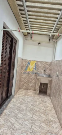 Imagem Sobrado à Venda - Amplo, Funcional e Bem Distribuído